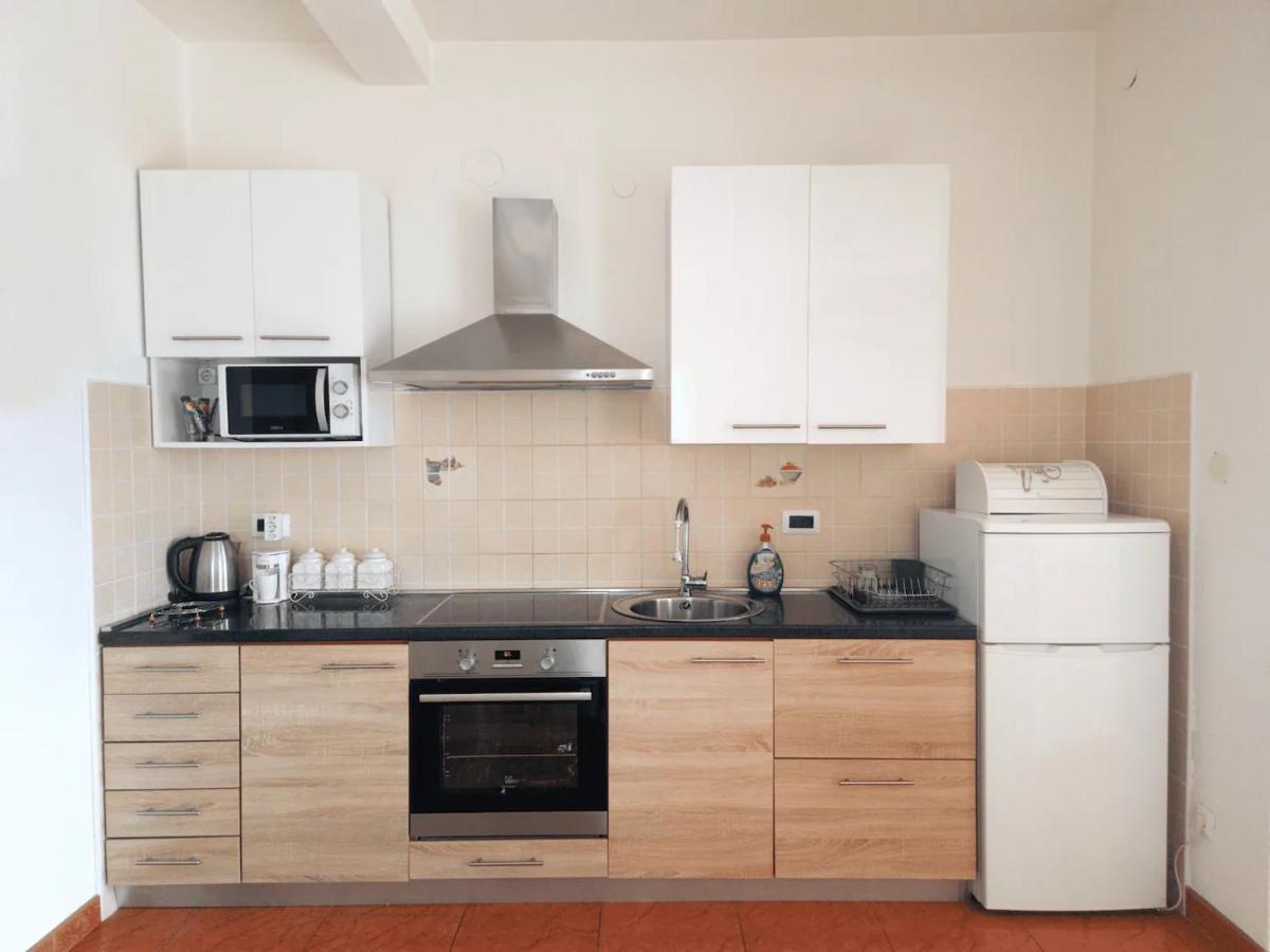 Apartments In Rijeka, Free Parking And Large Terrace, 15Min Drive From The Beach Kültér fotó