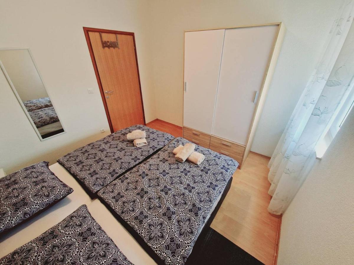 Apartments In Rijeka, Free Parking And Large Terrace, 15Min Drive From The Beach Kültér fotó