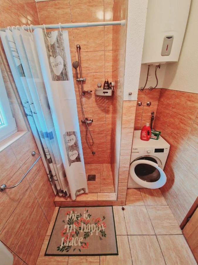Apartments In Rijeka, Free Parking And Large Terrace, 15Min Drive From The Beach Kültér fotó
