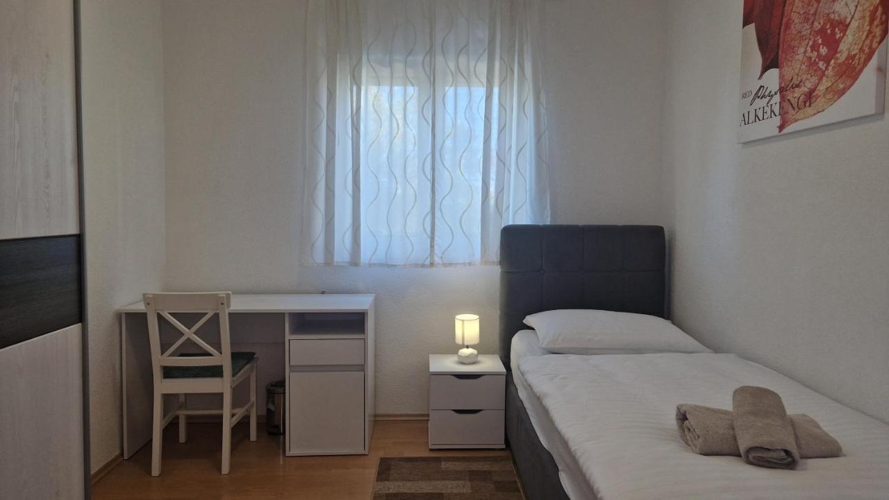 Apartments In Rijeka, Free Parking And Large Terrace, 15Min Drive From The Beach Kültér fotó