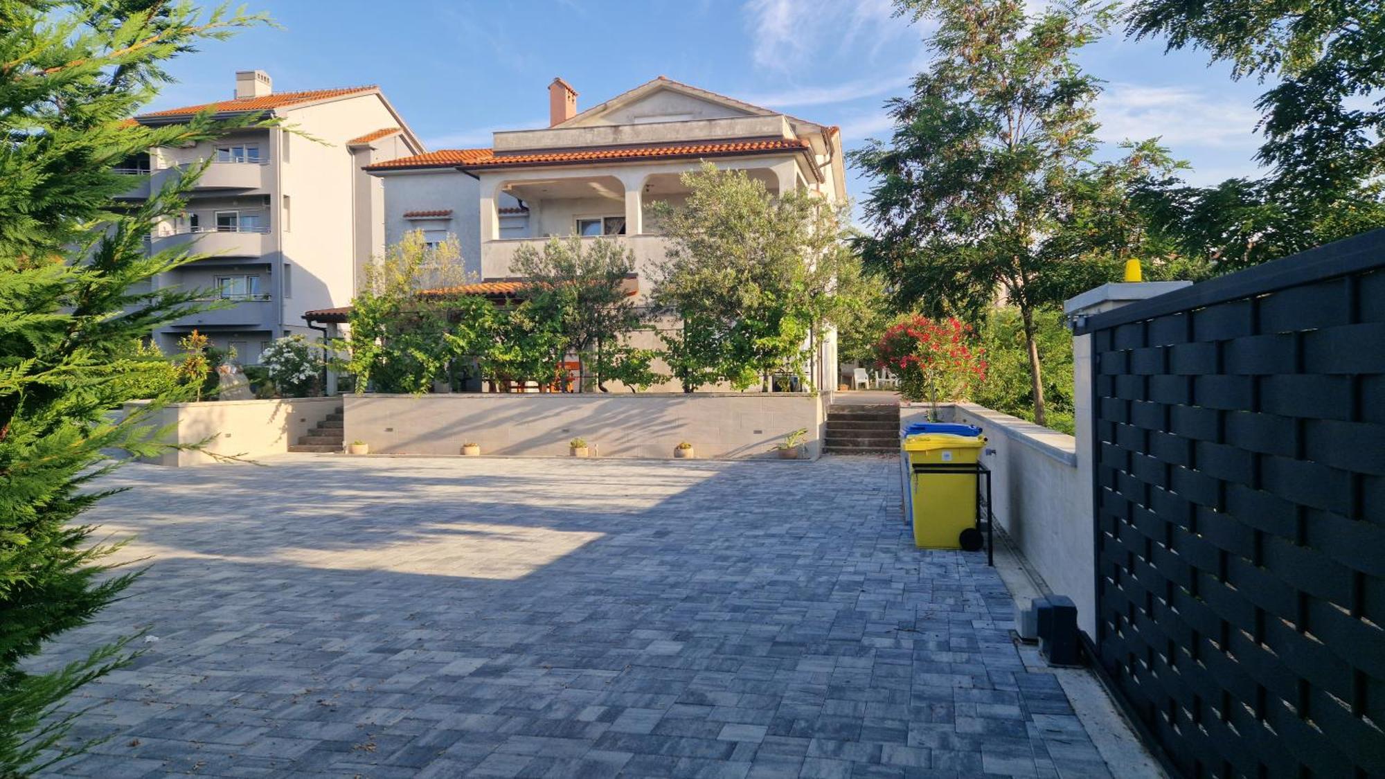 Apartments In Rijeka, Free Parking And Large Terrace, 15Min Drive From The Beach Kültér fotó